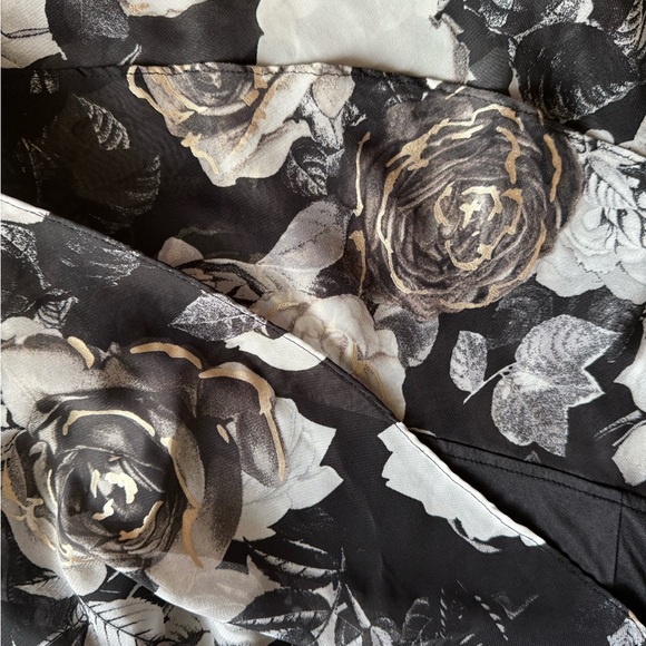 Alex Evenings Black and White Floral Blouse Size Small - Picture 6 of 7